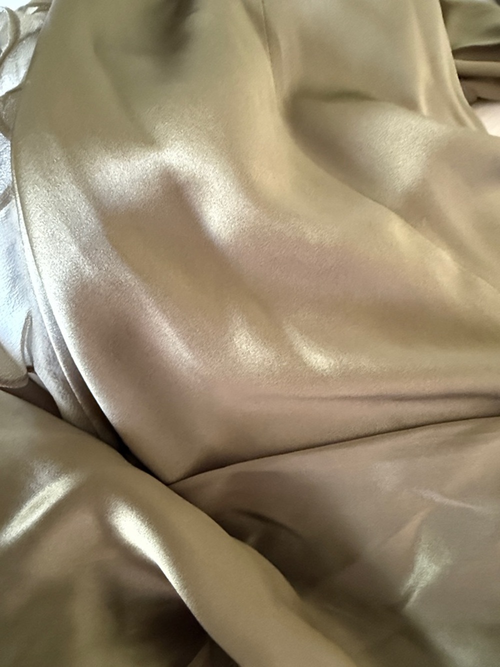 Elegant silk blouse with ruffeled trim. - Picture 7 of 9